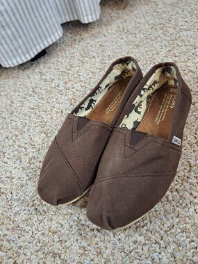 Toms | Shoes | Size 8